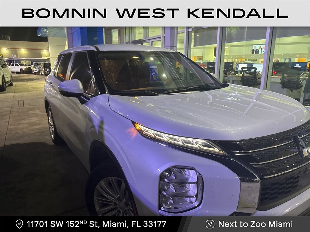 Used 2024 Mitsubishi Outlander ES SUV