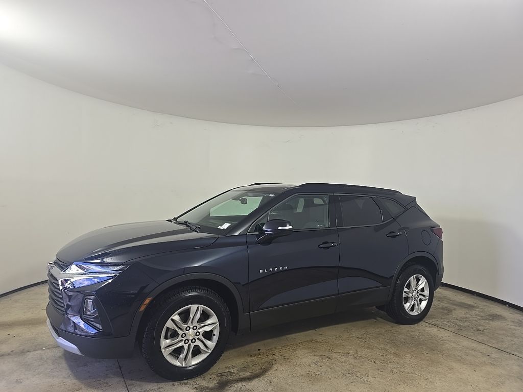 2020 Chevrolet Blazer 1LT photo 2