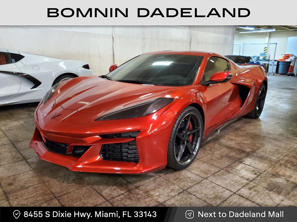 2025 Chevrolet Corvette E-Ray 2LZ photo 2