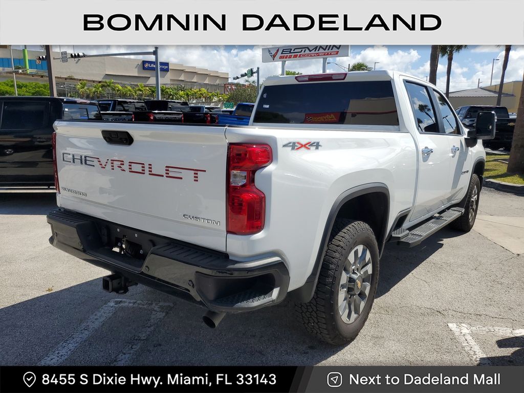 2025 Chevrolet Silverado 2500HD Custom photo 4