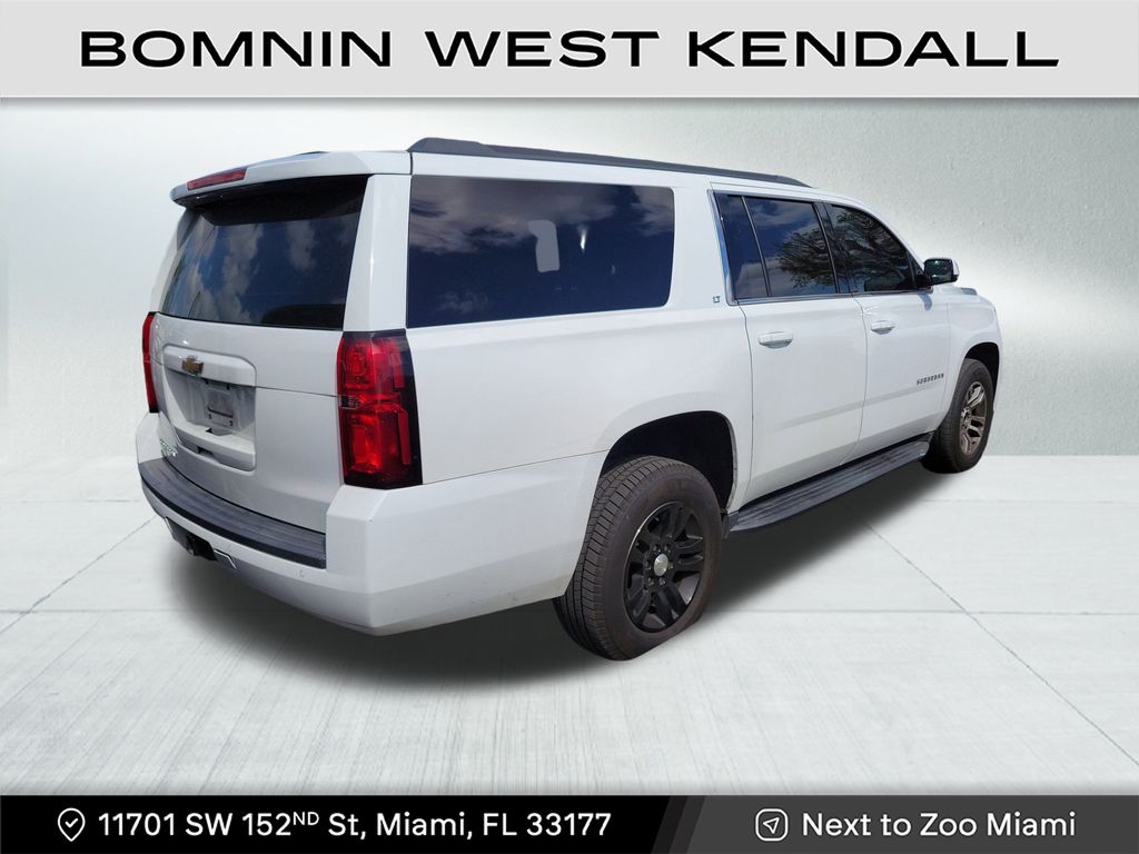 2020 Chevrolet Suburban LT photo 4