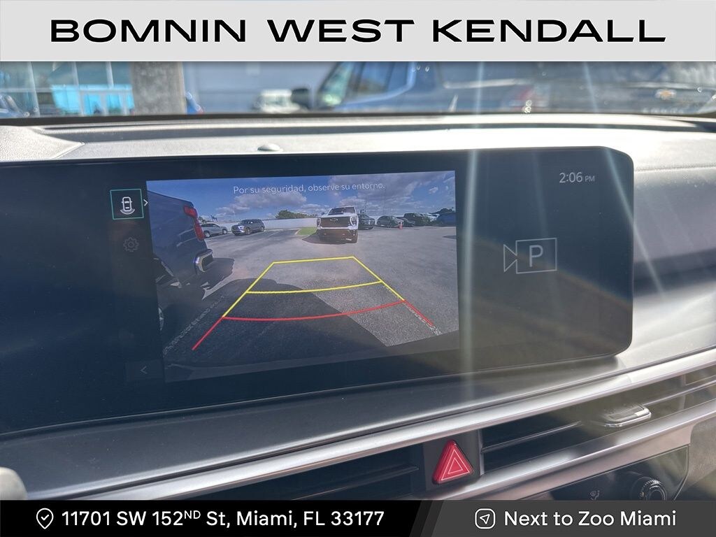 Used 2024 Kia Sorento LX SUV