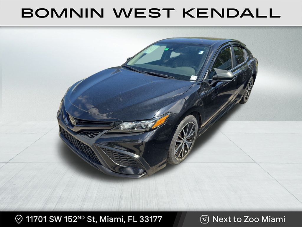 2023 Toyota Camry SE photo 2