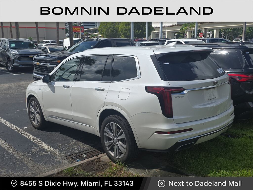 2023 Cadillac XT6 Premium Luxury photo 3