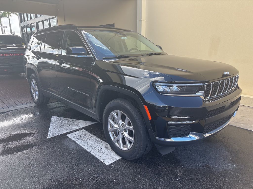 2022 Jeep Grand Cherokee L photo 2
