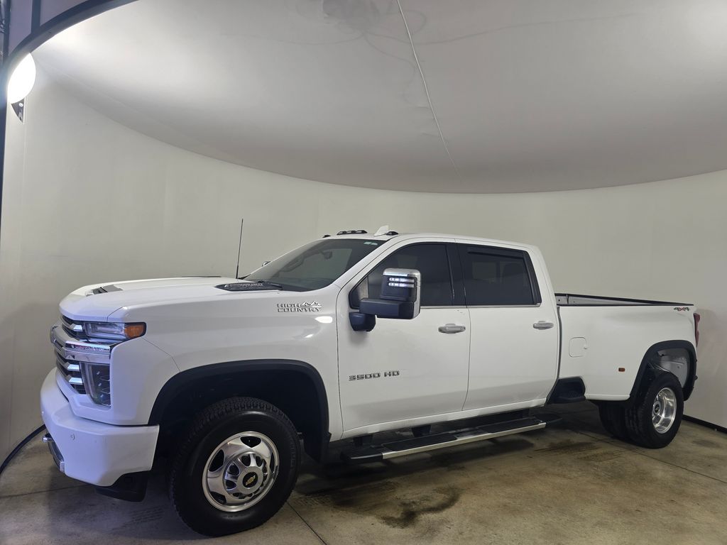 2022 Chevrolet Silverado 3500HD High Country photo 2