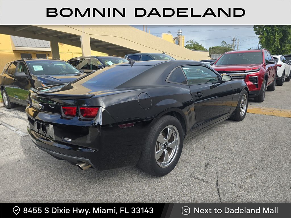 2013 Chevrolet Camaro 1LS photo 3