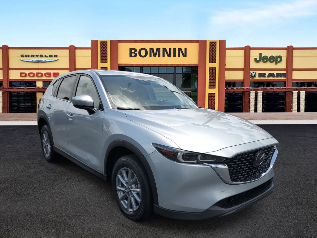2023 Mazda CX-5 2.5 S Preferred photo 2