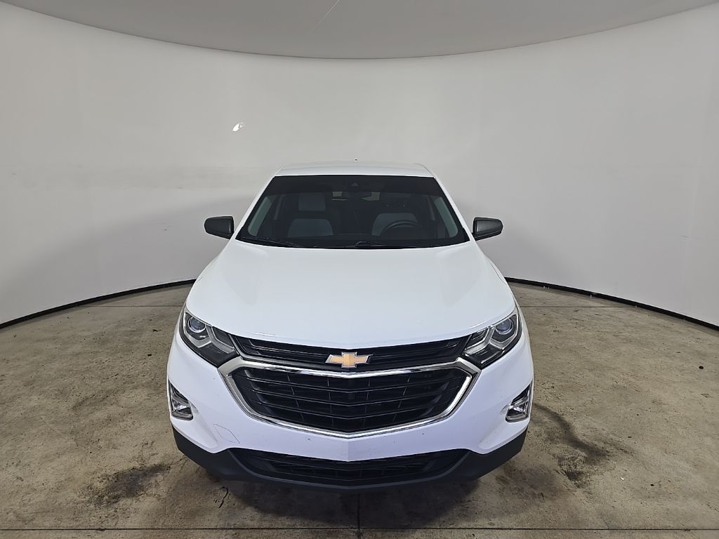 2021 Chevrolet Equinox LS photo 3