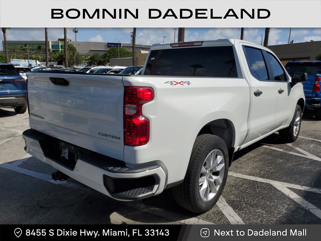 2022 Chevrolet Silverado 1500 Custom photo 4