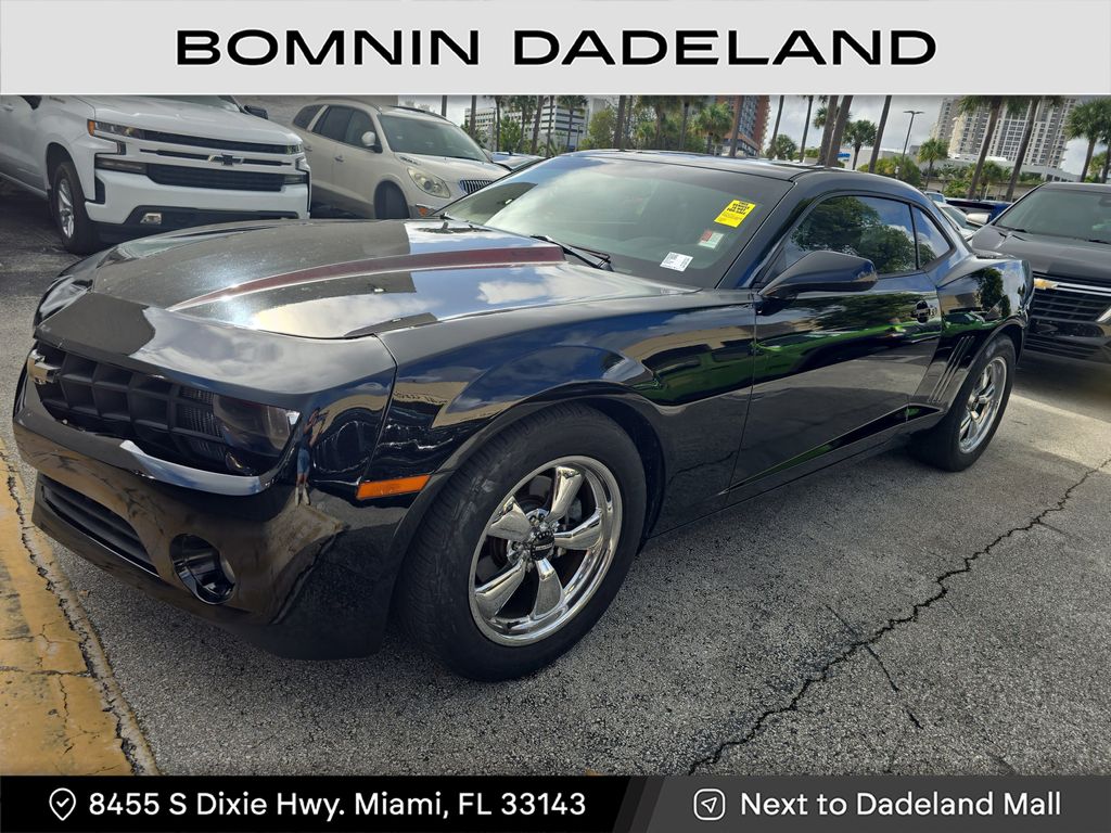 2013 Chevrolet Camaro 1LS photo 2