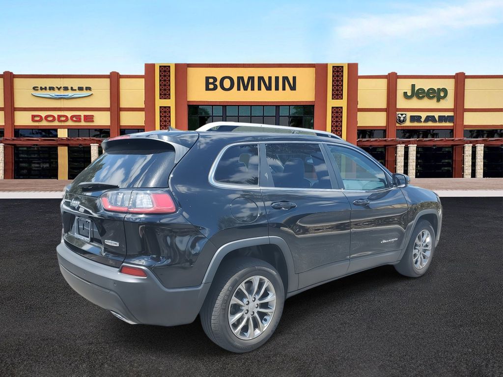 2021 Jeep Cherokee Latitude Lux photo 3