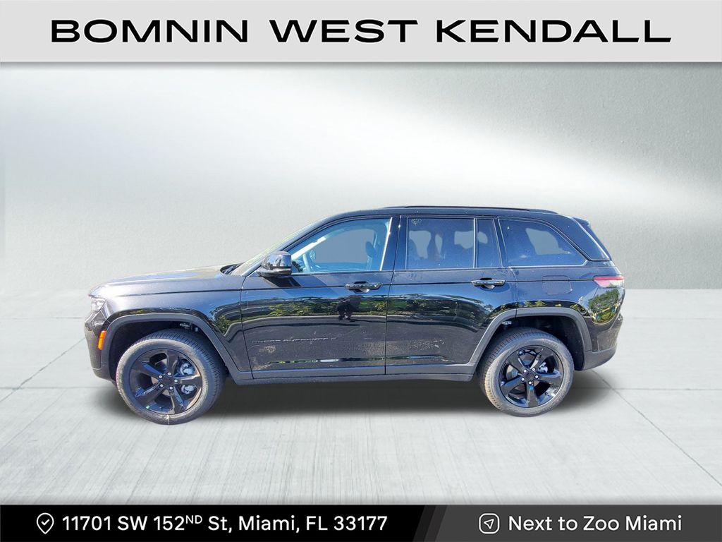 2025 Jeep Grand Cherokee Limited photo 2