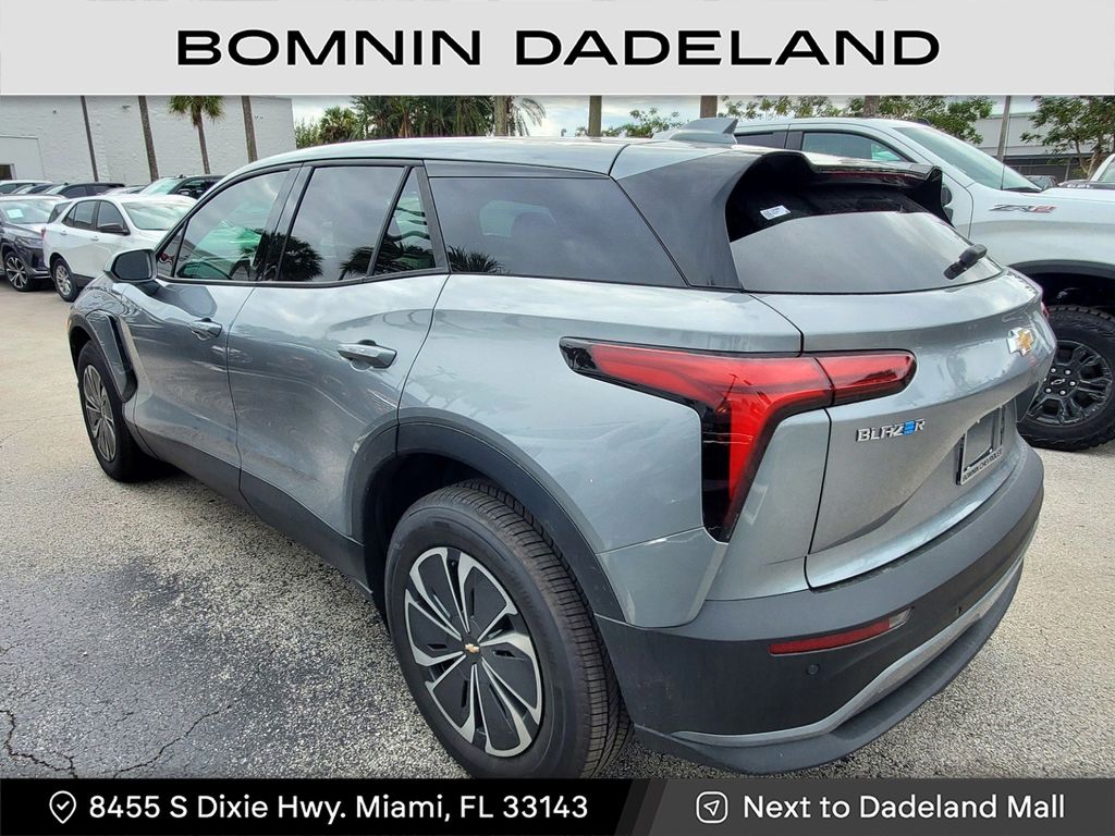 2025 Chevrolet Blazer EV photo 3