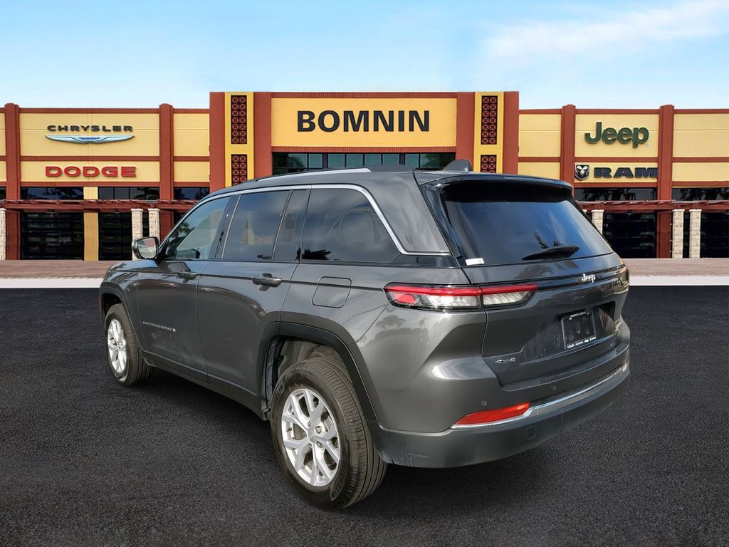 2022 Jeep Grand Cherokee Limited photo 4