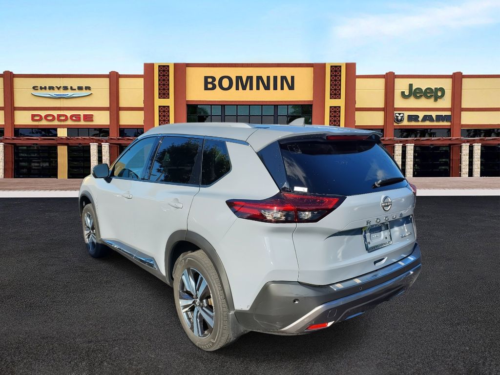 2022 Nissan Rogue SL photo 4