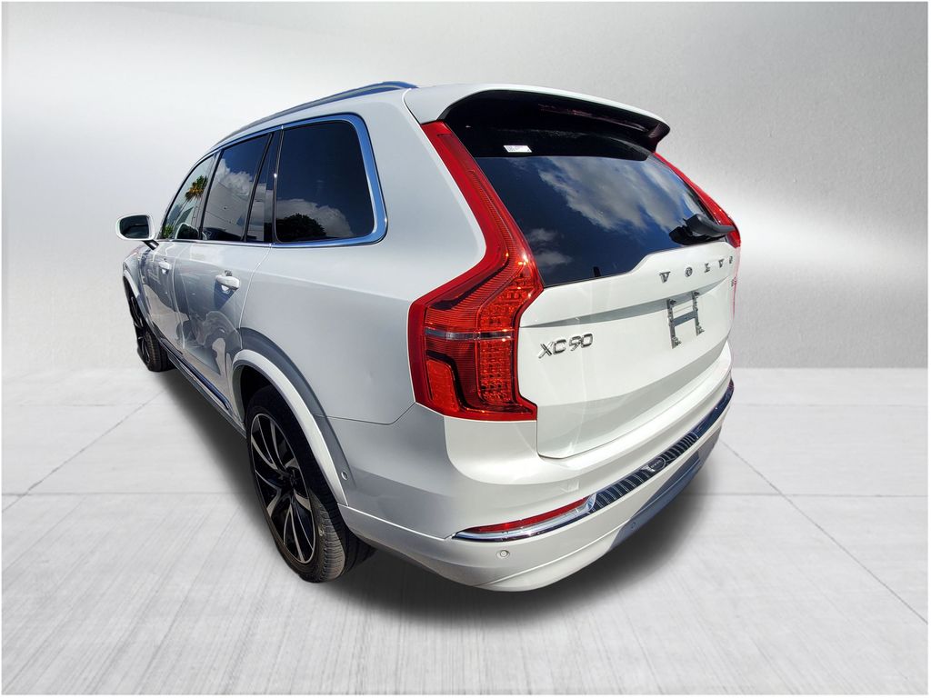 2023 Volvo XC90 AWD Plus photo 3