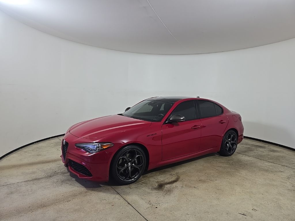 2023 Alfa Romeo Giulia Ti photo 2