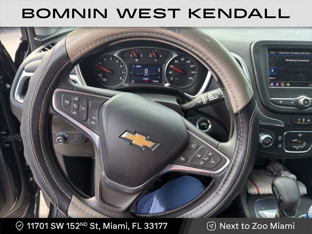 2022 Chevrolet Equinox LT photo 2