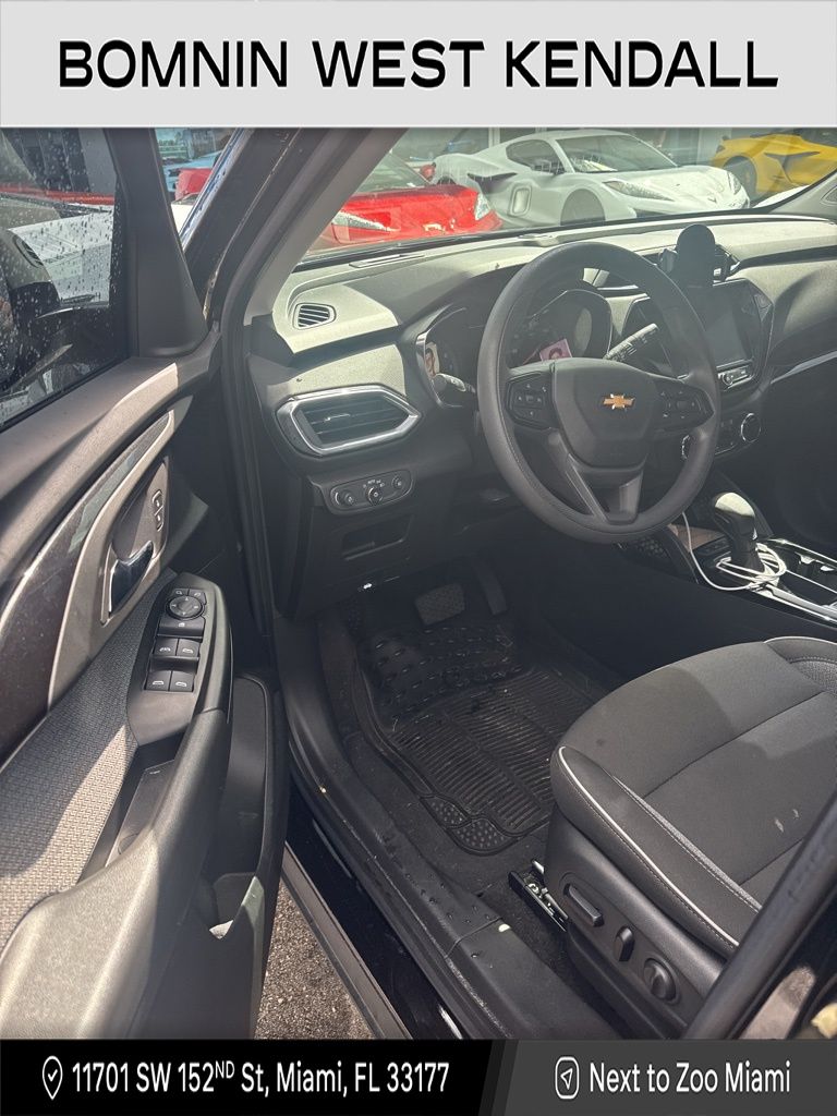 2023 Chevrolet Trailblazer LT photo 3
