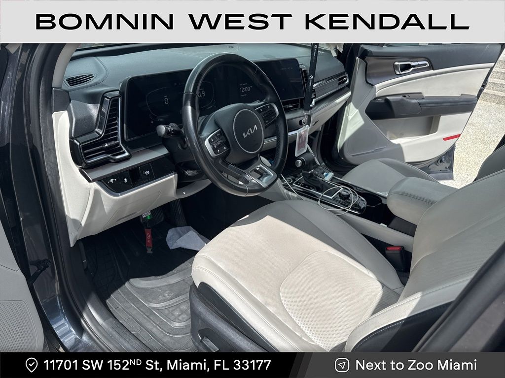 2023 Kia Sportage EX photo 3