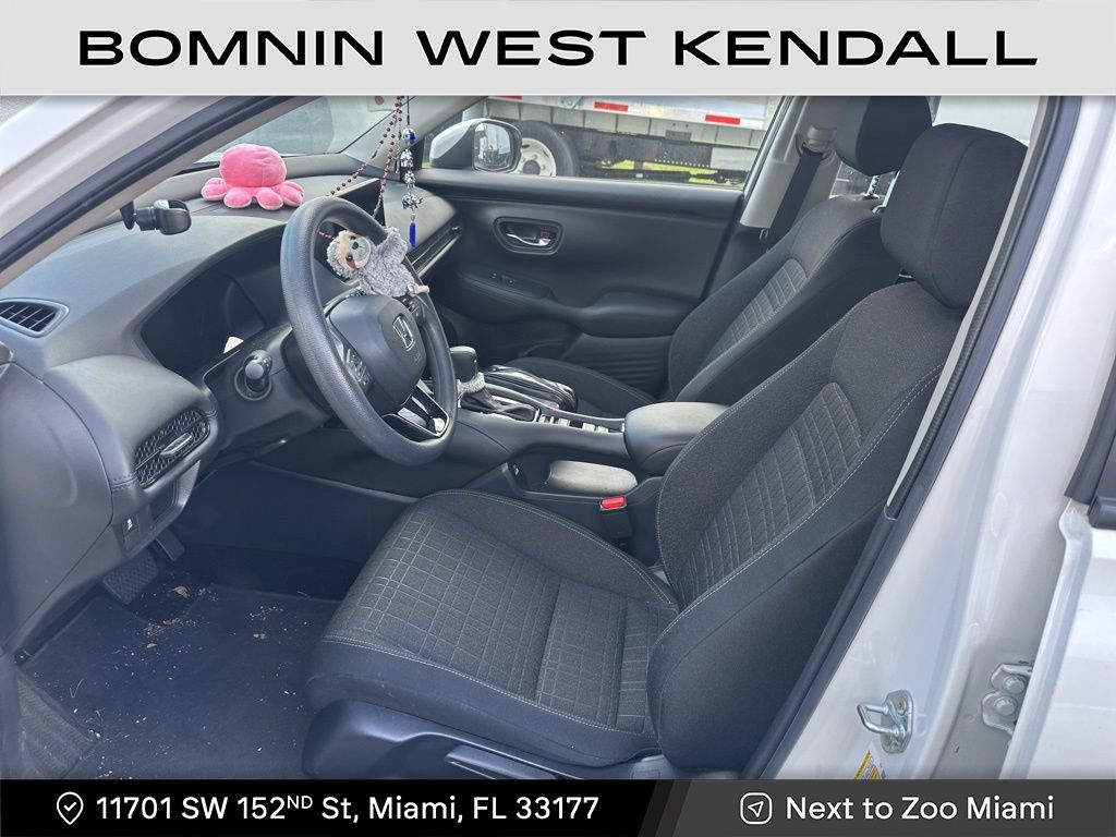 2023 Honda HR-V LX photo 3