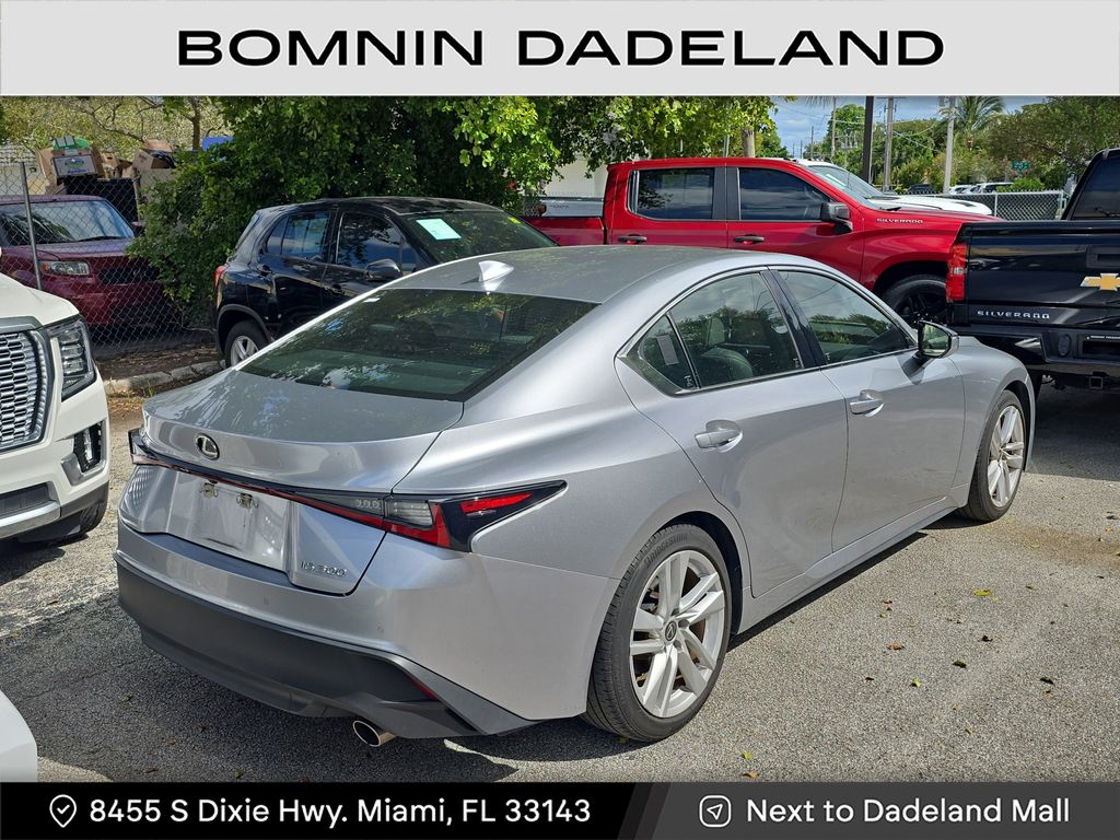 2023 Lexus IS 300 photo 3