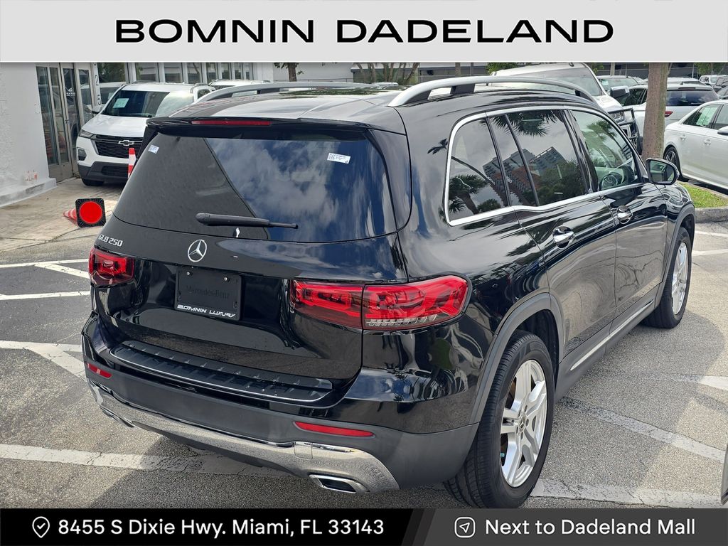 2020 Mercedes Benz GLB 250 photo 2