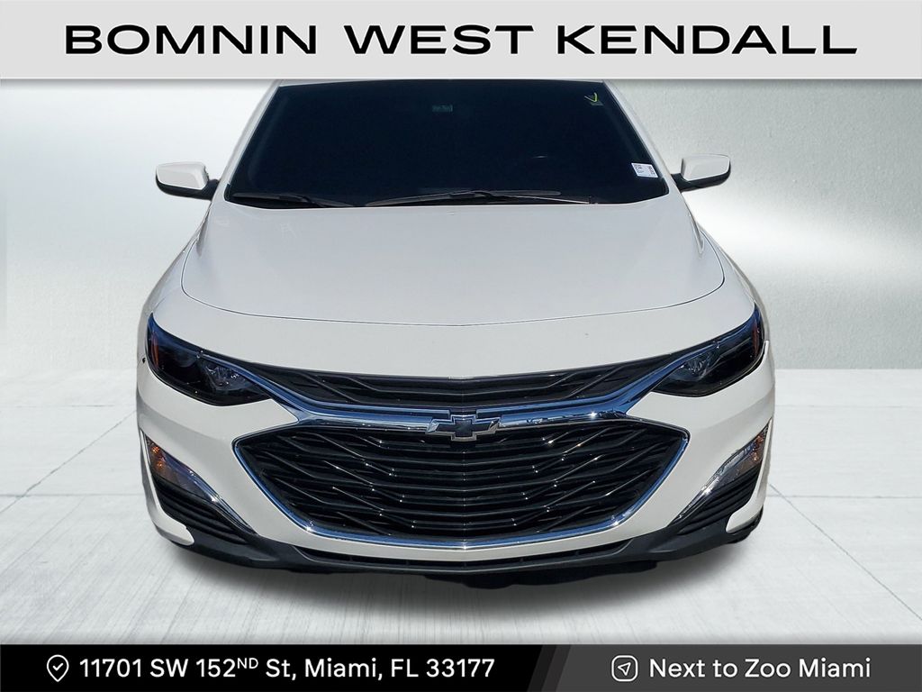 2021 Chevrolet Malibu RS photo 2