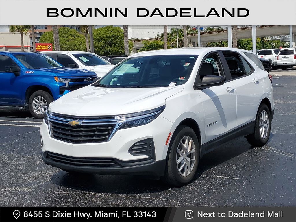 2023 Chevrolet Equinox LS photo 2