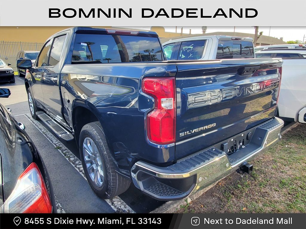2023 Chevrolet Silverado 1500 LTZ photo 3