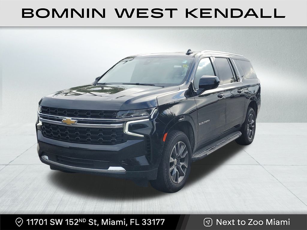 2022 Chevrolet Suburban LS photo 3