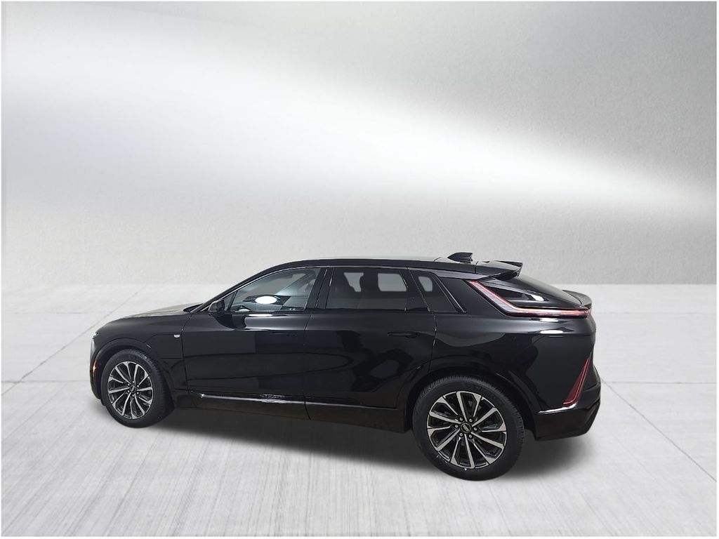 2024 Cadillac Lyriq Sport photo 4