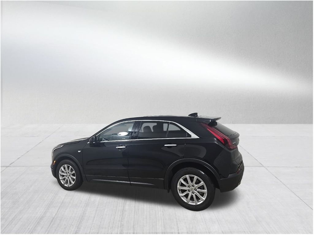 2022 Cadillac XT4 Luxury photo 3