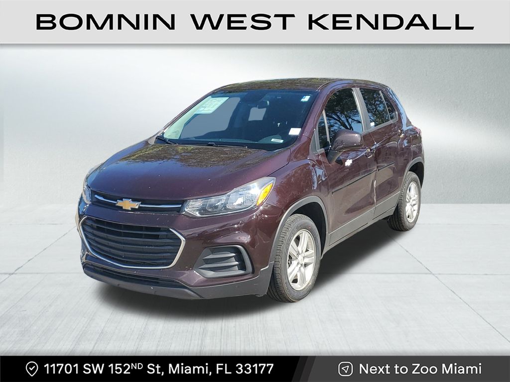 2021 Chevrolet Trax LS photo 3