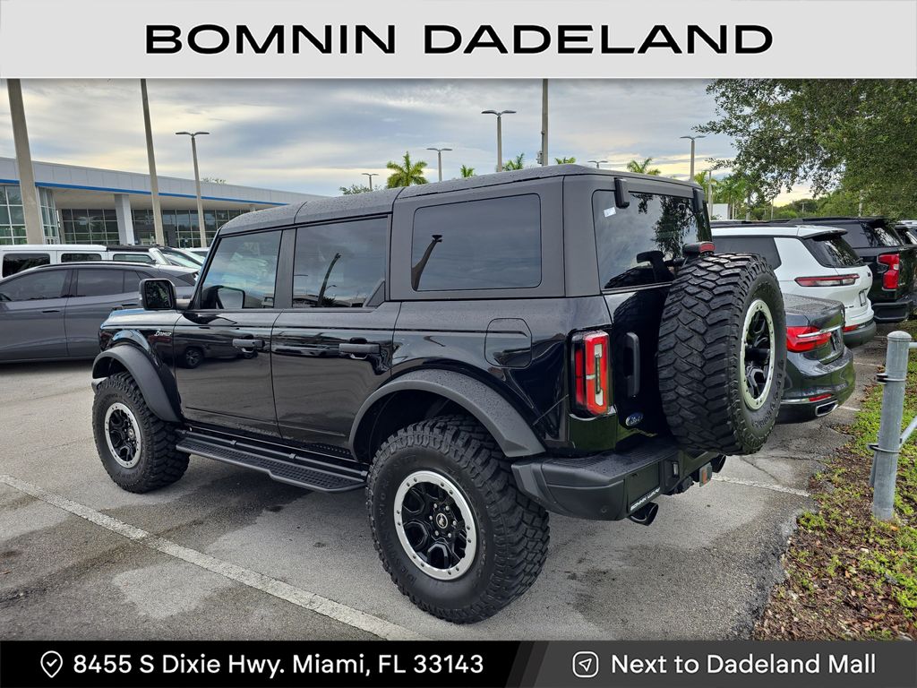 2023 Ford Bronco Base photo 3