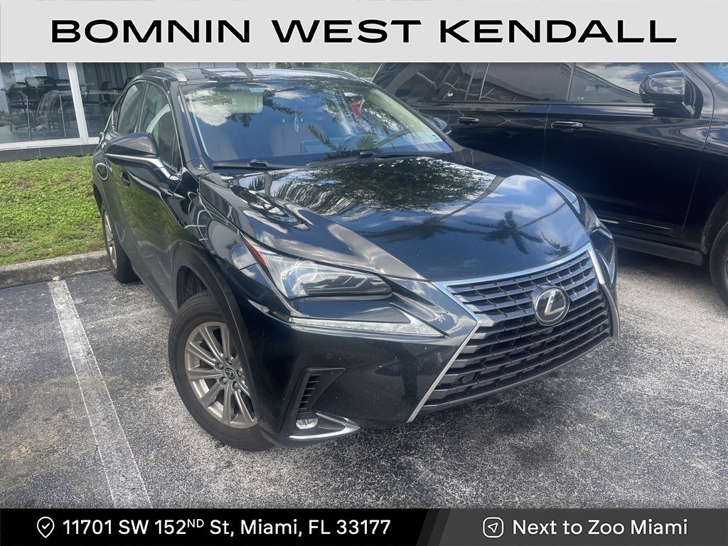 2021 Lexus NX 300 photo 2