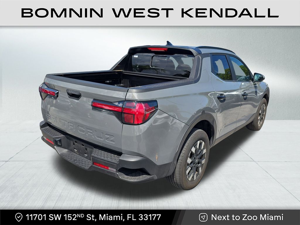 2025 Hyundai Santa Cruz SEL Activity photo 2