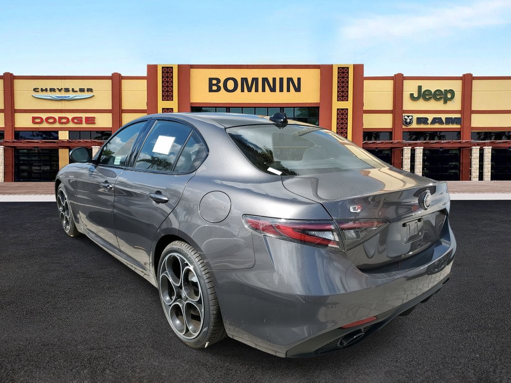 2025 Alfa Romeo Giulia SPRINT photo 4