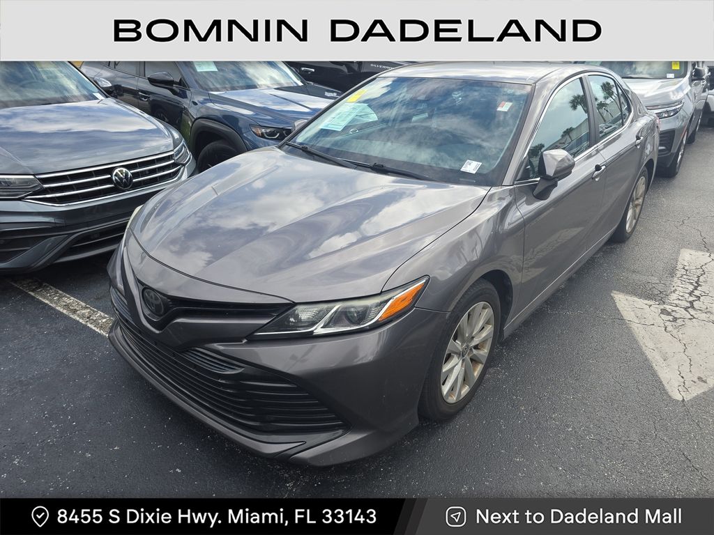 2020 Toyota Camry LE photo 2