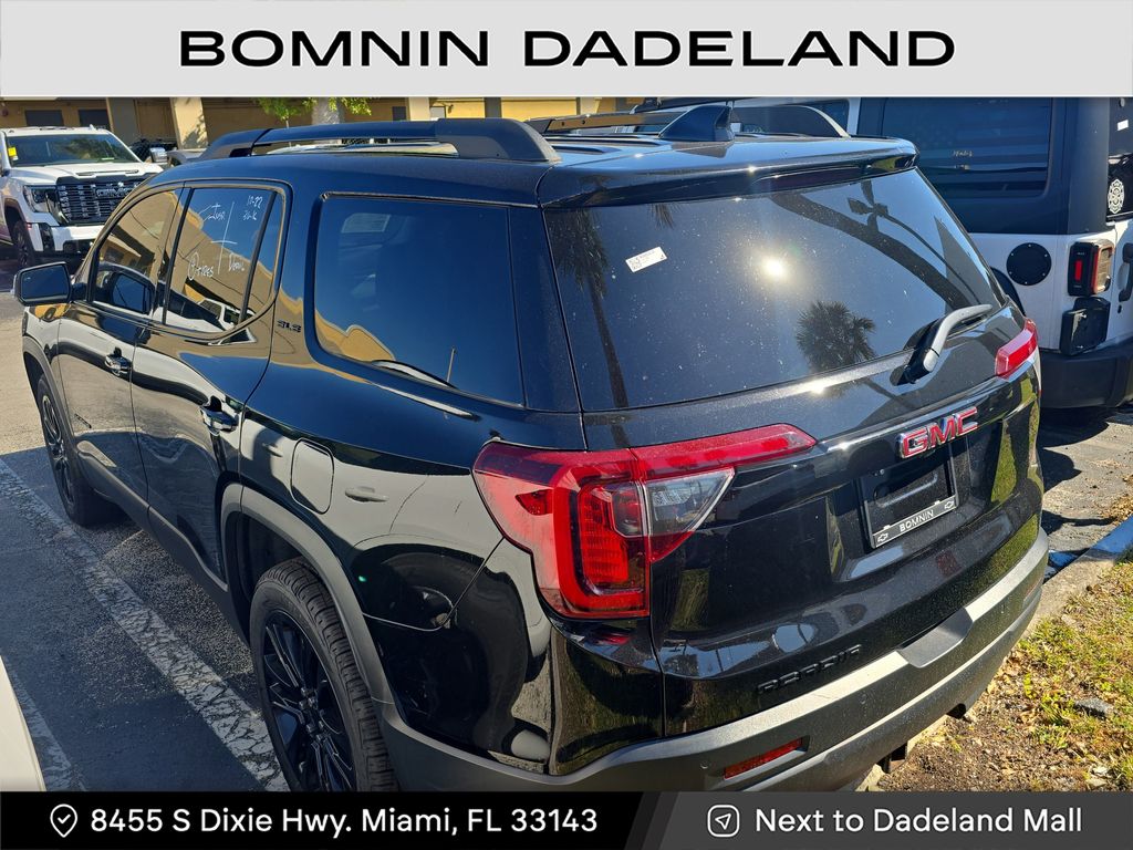 2023 Gmc Acadia SLE photo 2