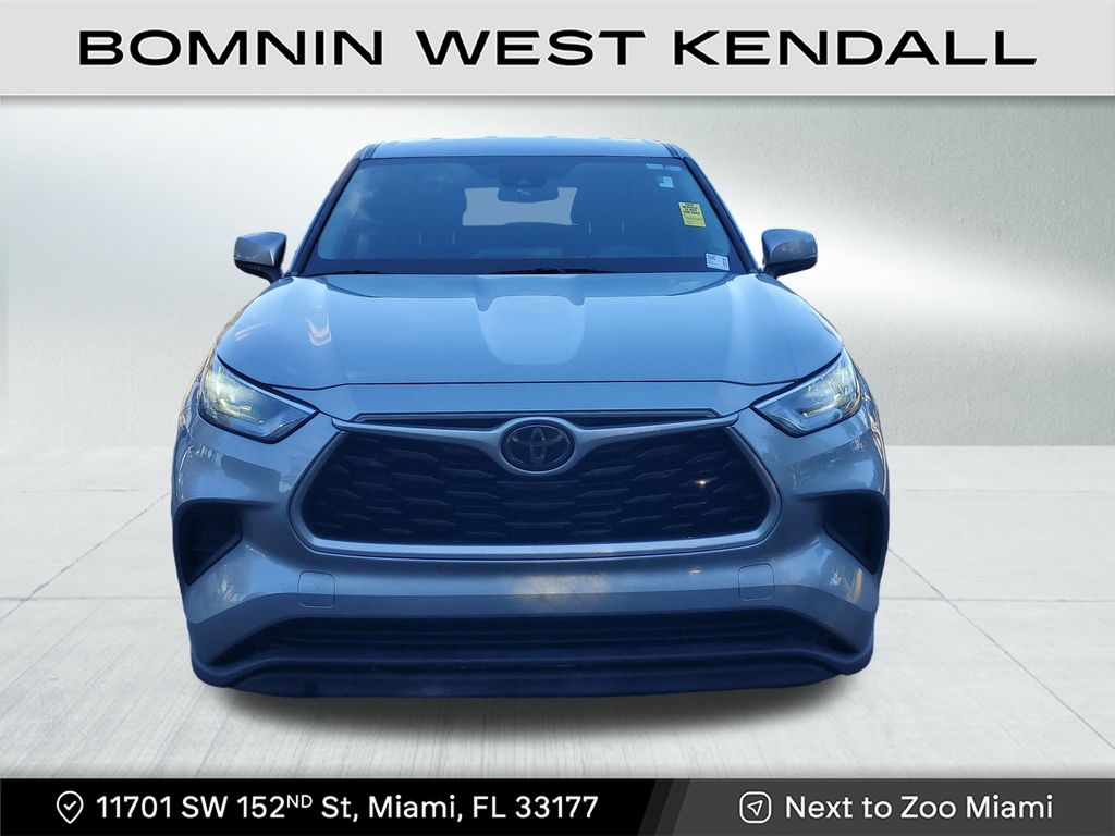 2020 Toyota Highlander L photo 2