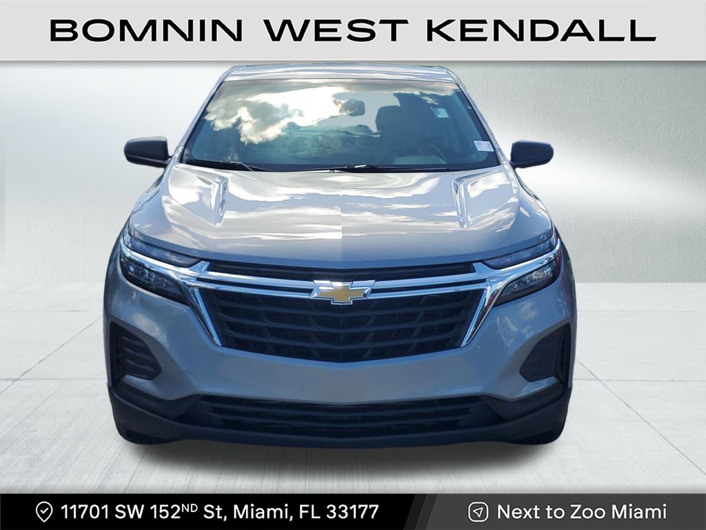 2024 Chevrolet Equinox LS photo 2