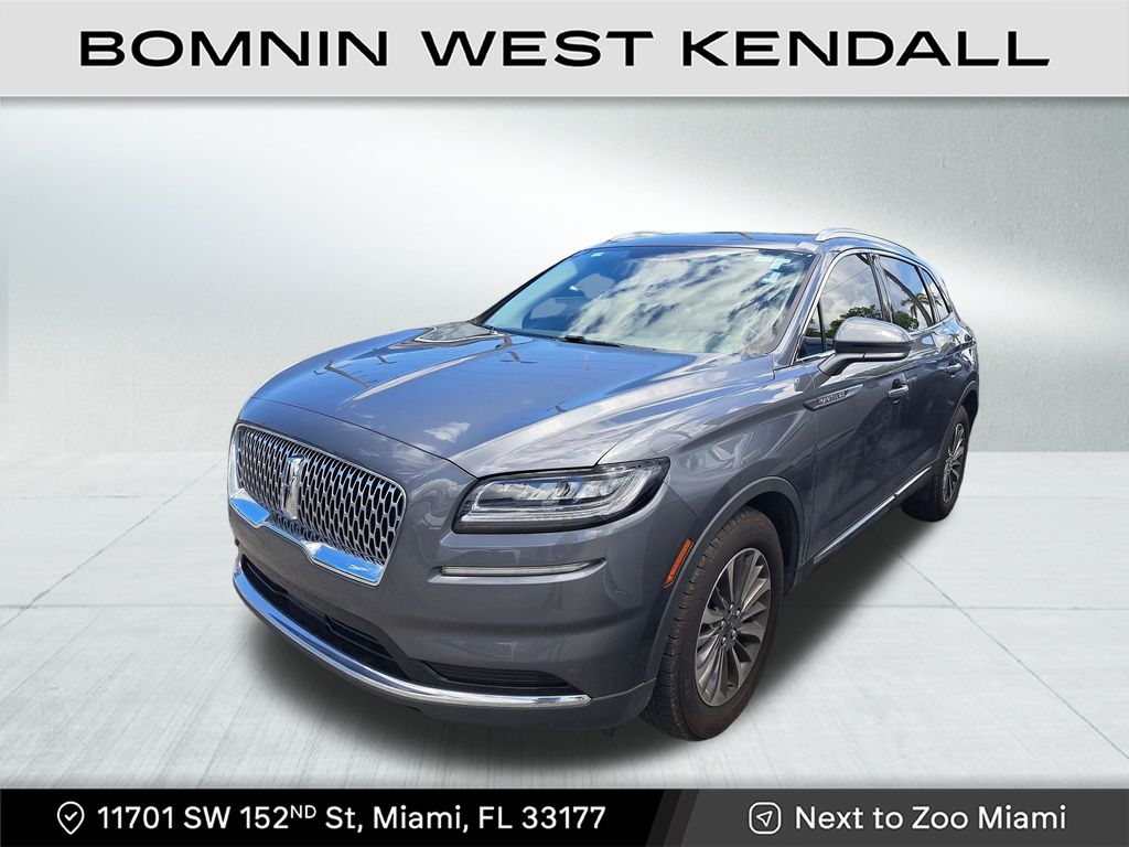 2023 Lincoln Nautilus Standard photo 2