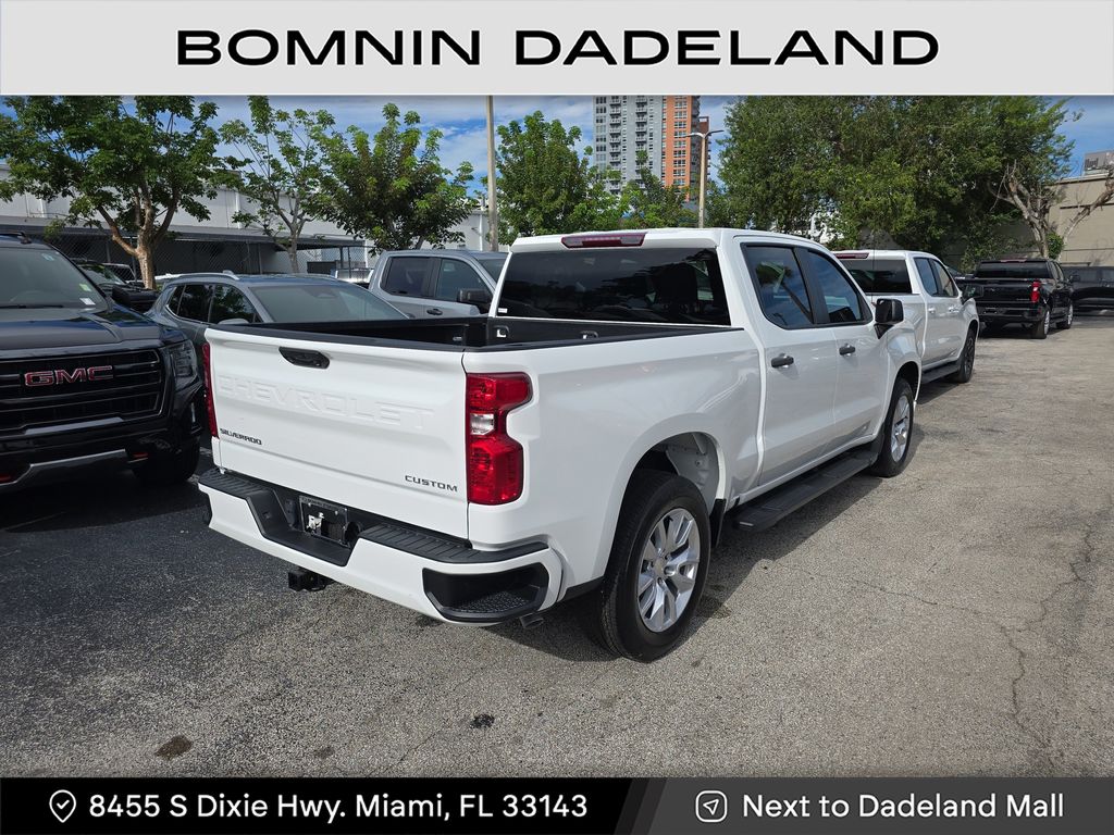 2023 Chevrolet Silverado 1500 Custom photo 4
