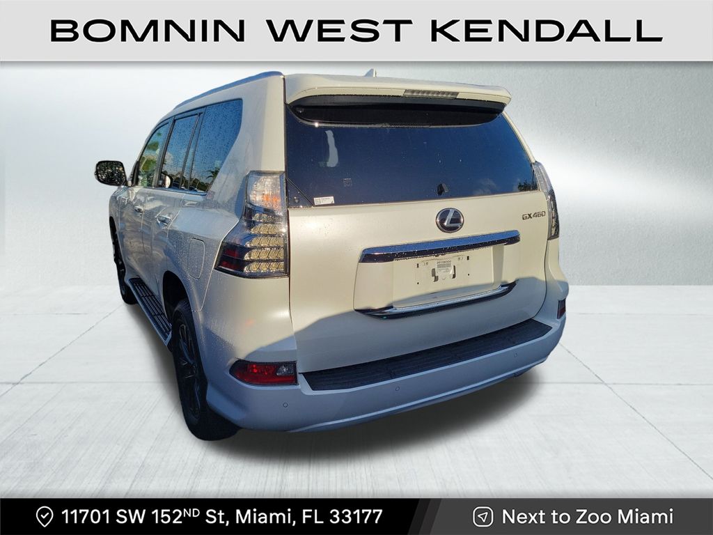 2020 Lexus GX 460 Premium photo 3