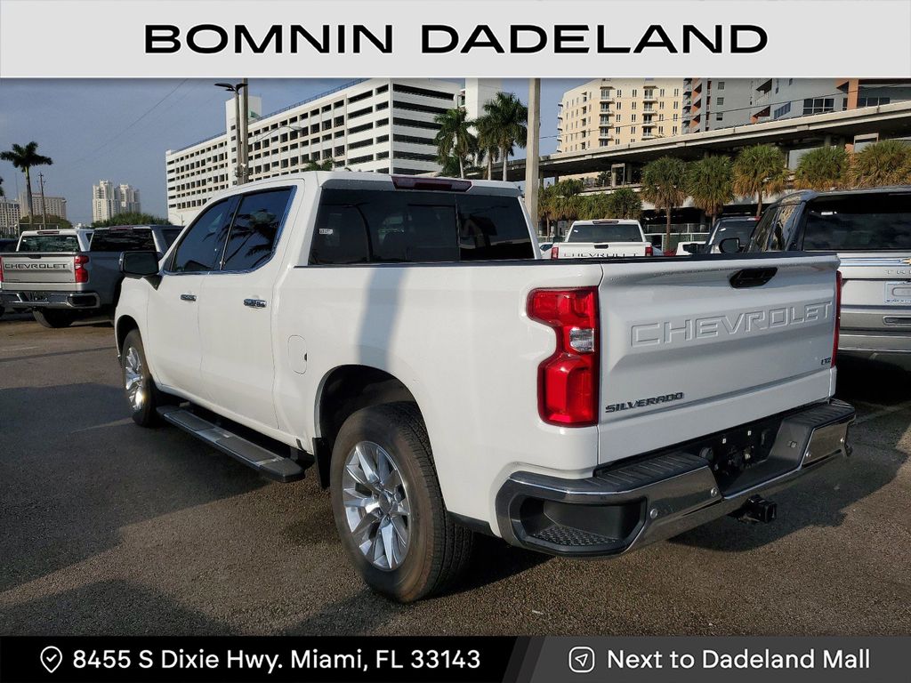 2022 Chevrolet Silverado 1500 LTZ photo 3