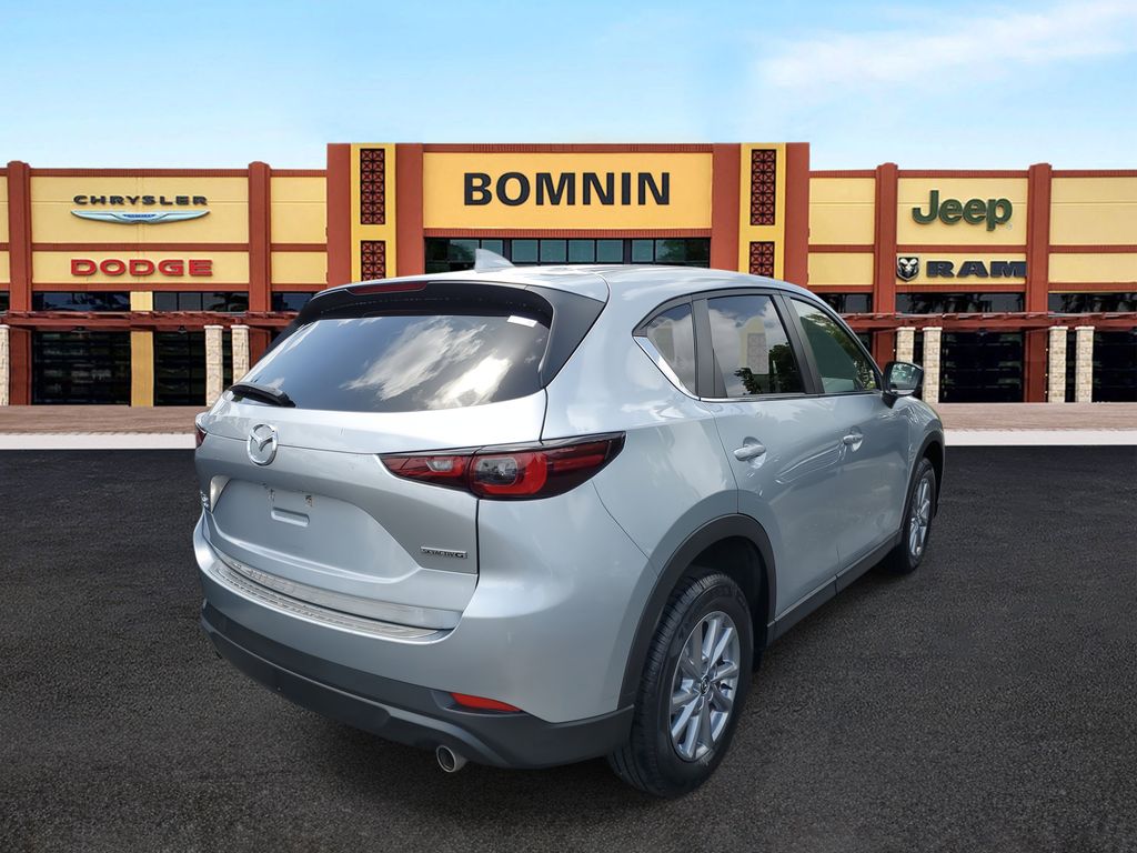 2023 Mazda CX-5 2.5 S Preferred photo 3