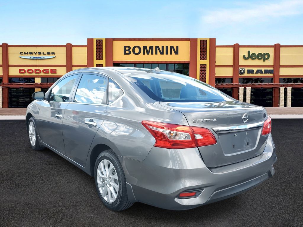 2019 Nissan Sentra SV photo 4