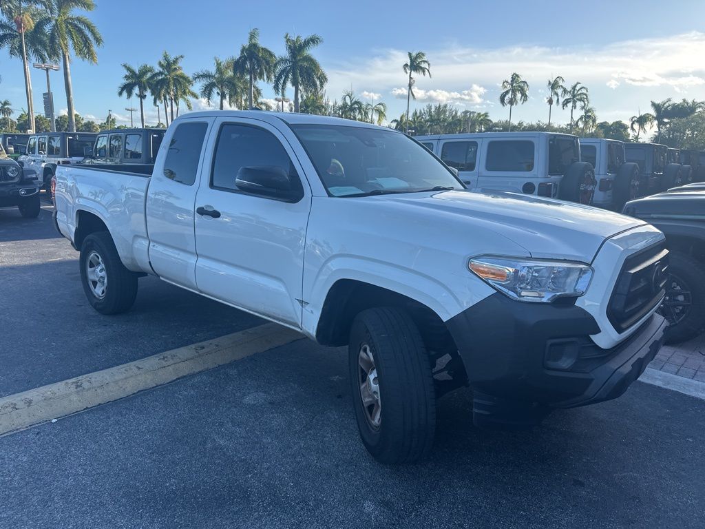2020 Toyota Tacoma SR5 photo 2